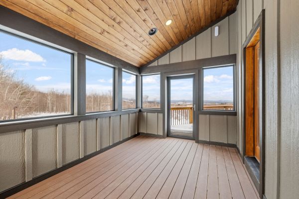 Cost of Porch Ceiling Installation in Salinas