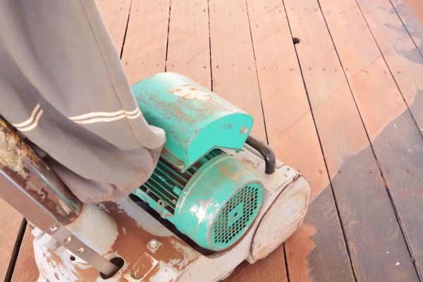 Cost of Cedar Deck Sanding in Salinas